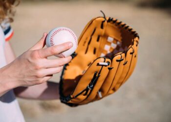 Guide to Describe Authentic Baseball Memorabilia in Your Silent Auction